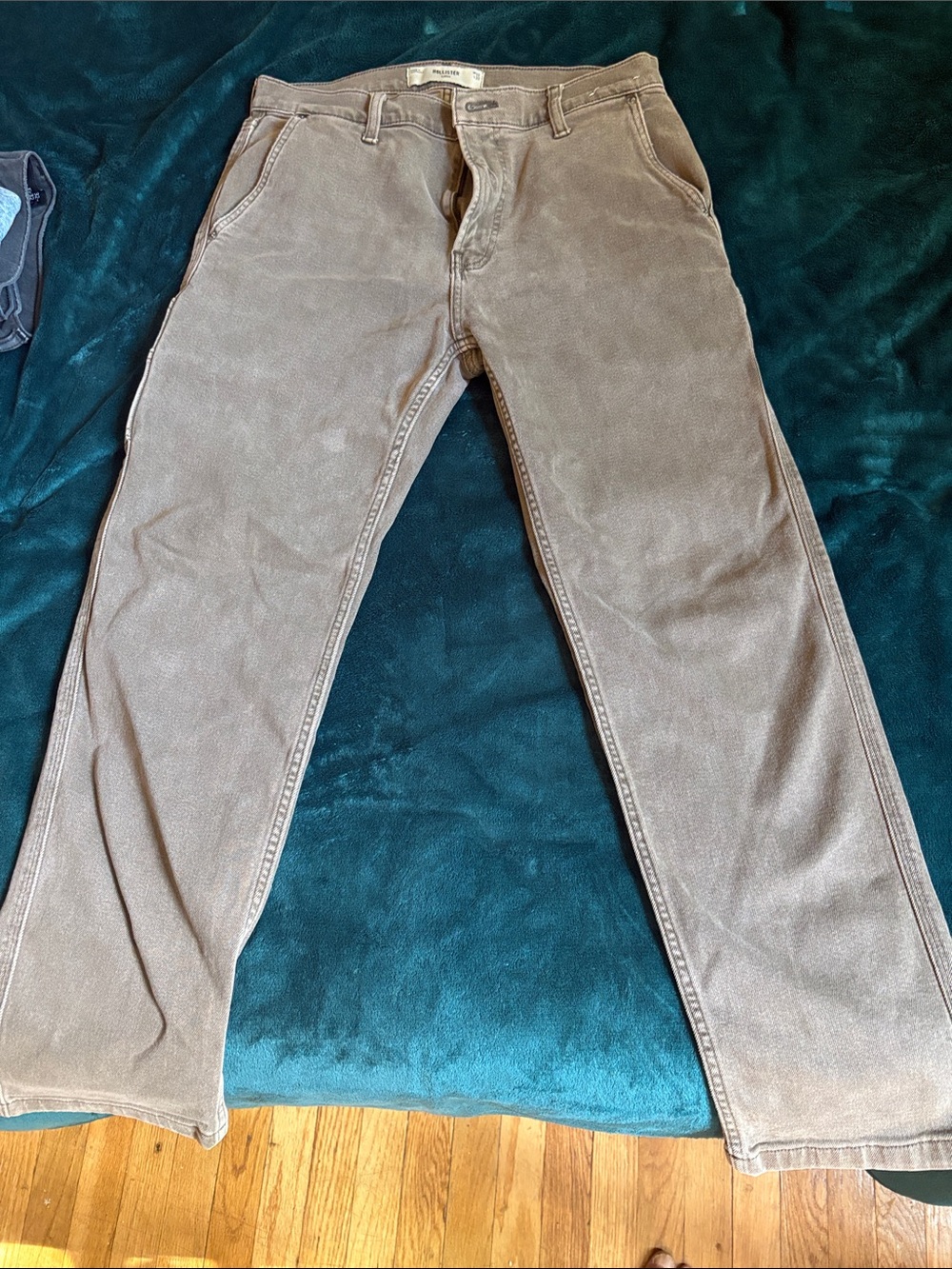 Hollister Men's Relaxed Brown Jeans